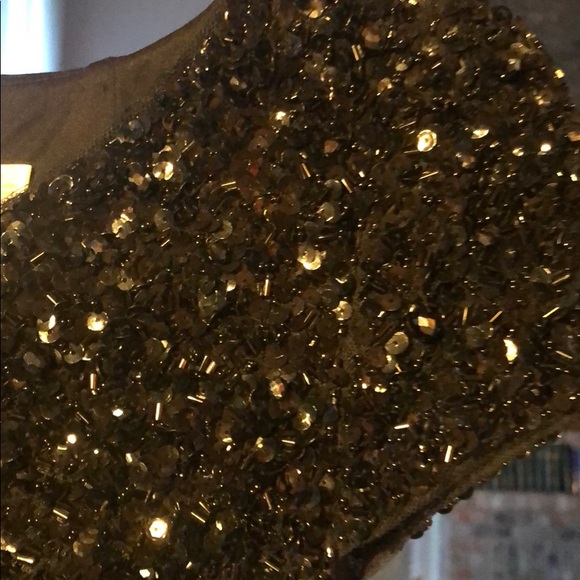 Formal Dress - Picture 2 of 8